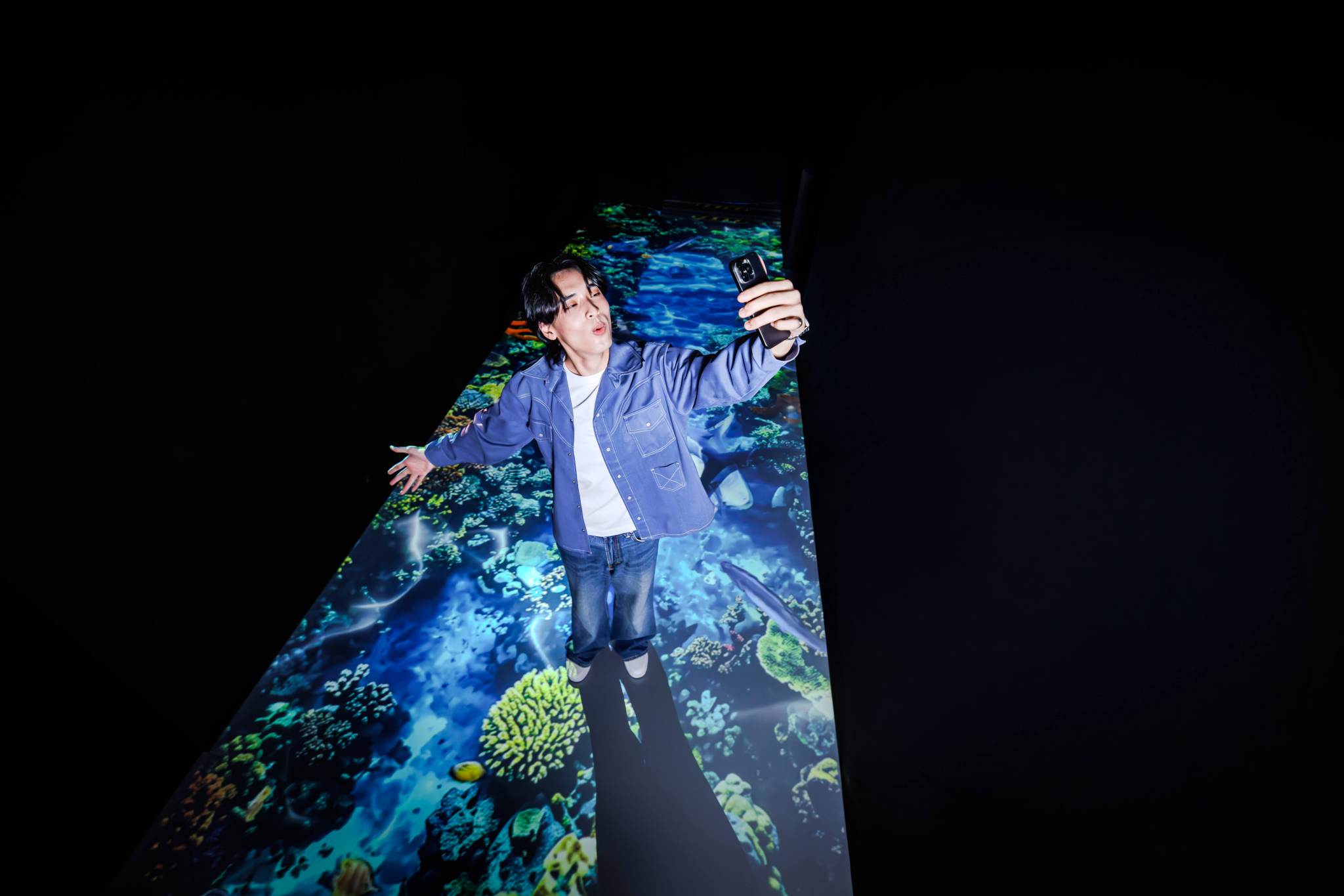 Interactive Underwater Projection Experience