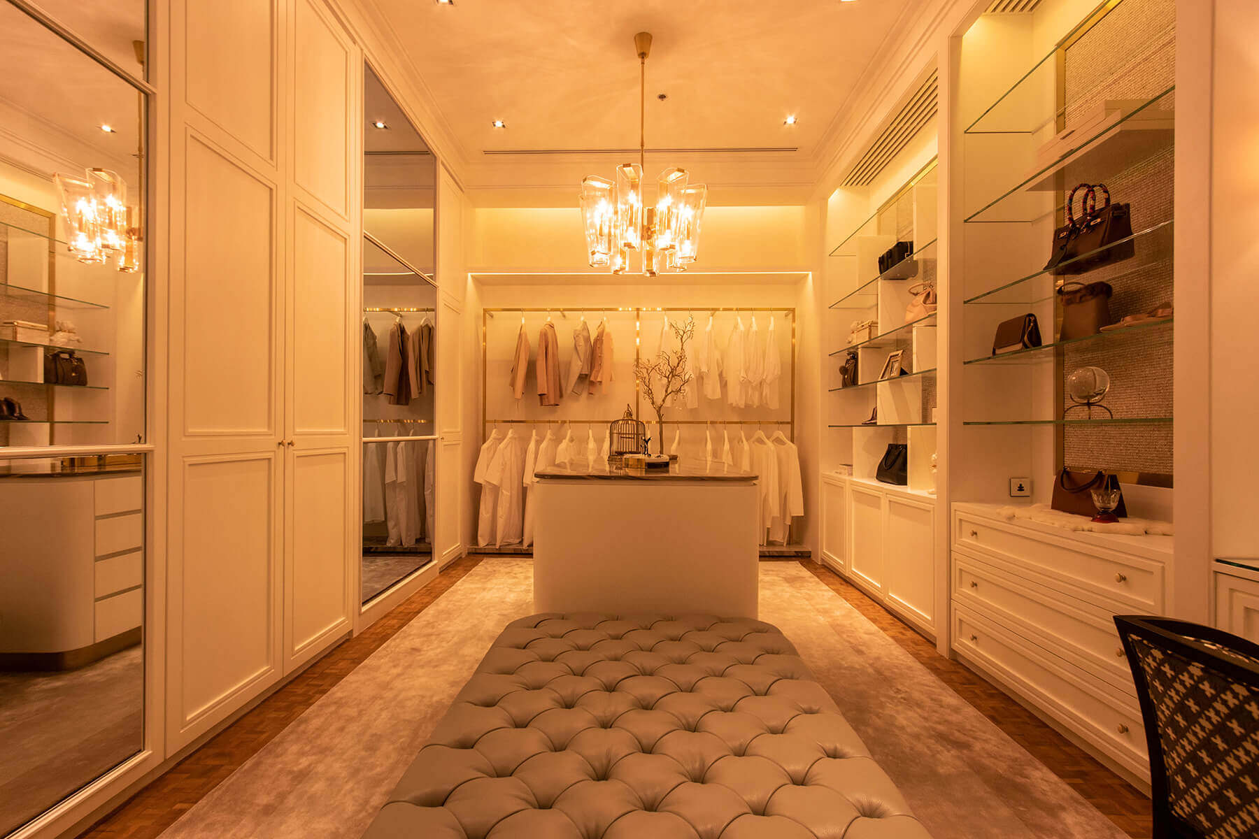 Luxury Walk-in Closet Interior Design