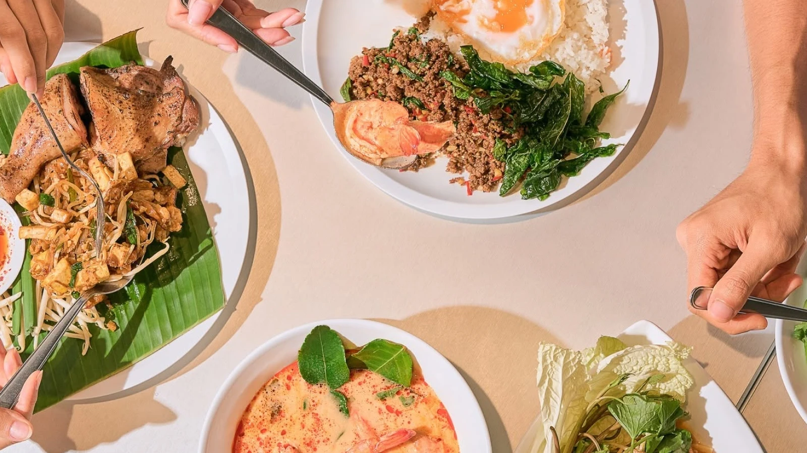 Thai Taste Hub Mahanakhon CUBE: Discover the Best Street Food in Bangkok without the Chaos